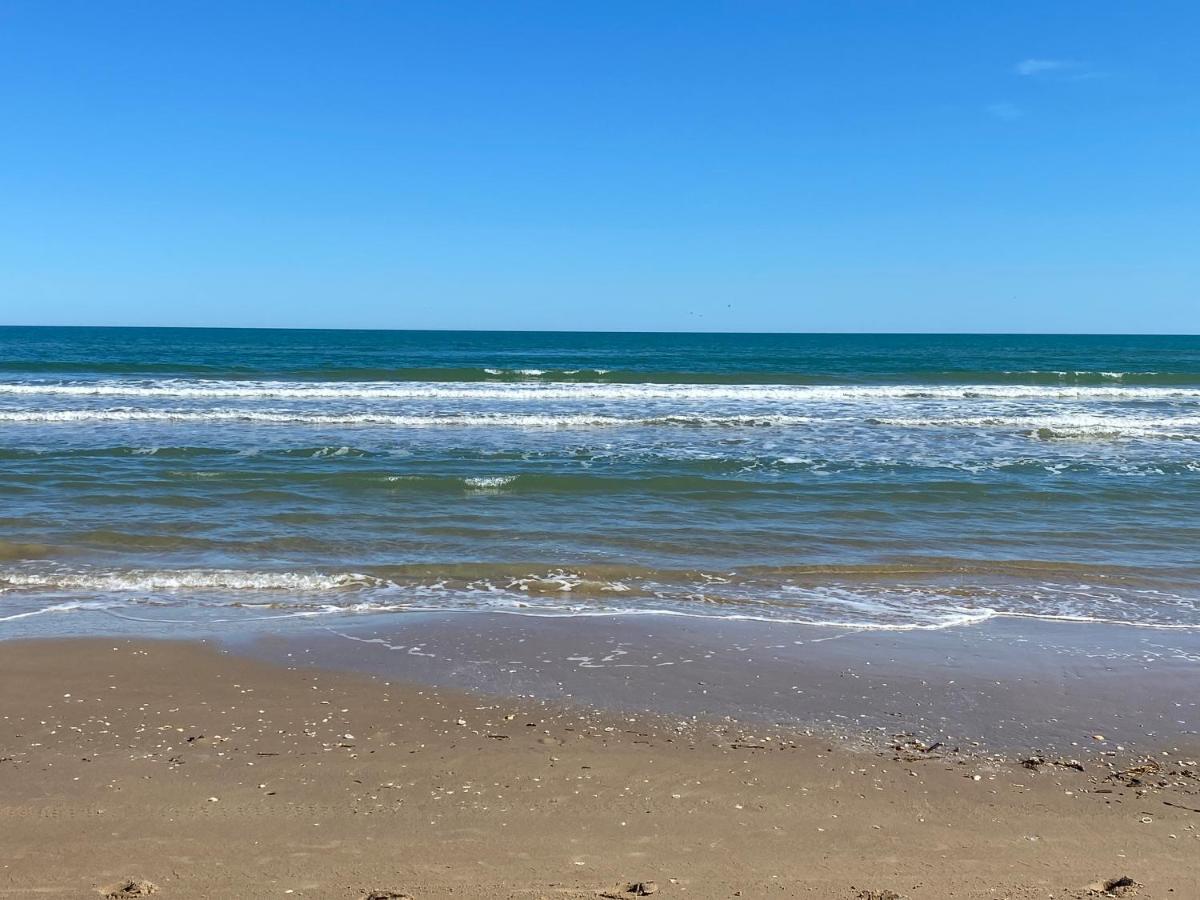 South Padre Island Beach House Retreat Downstairs מראה חיצוני תמונה